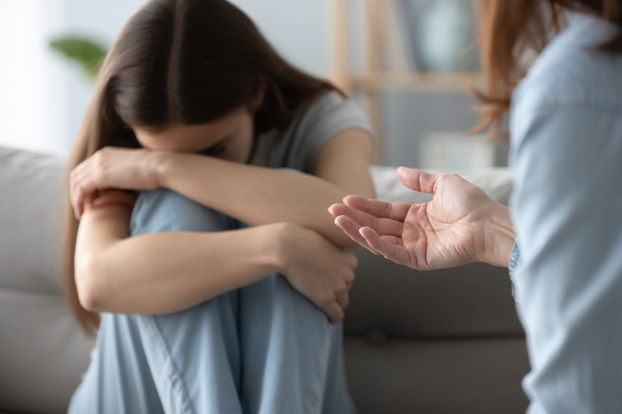 Девушке предлагают помощь